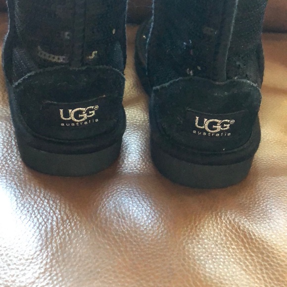 Girls UGG classic short II sequin Boots - Picture 3 of 8